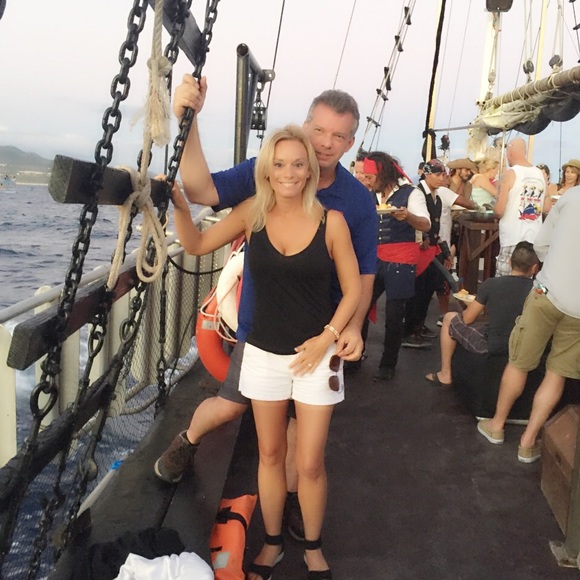 Tops🎁Posh Ambassador🇺🇸Christie Anderson🇺🇸 - Picture 7 of 10